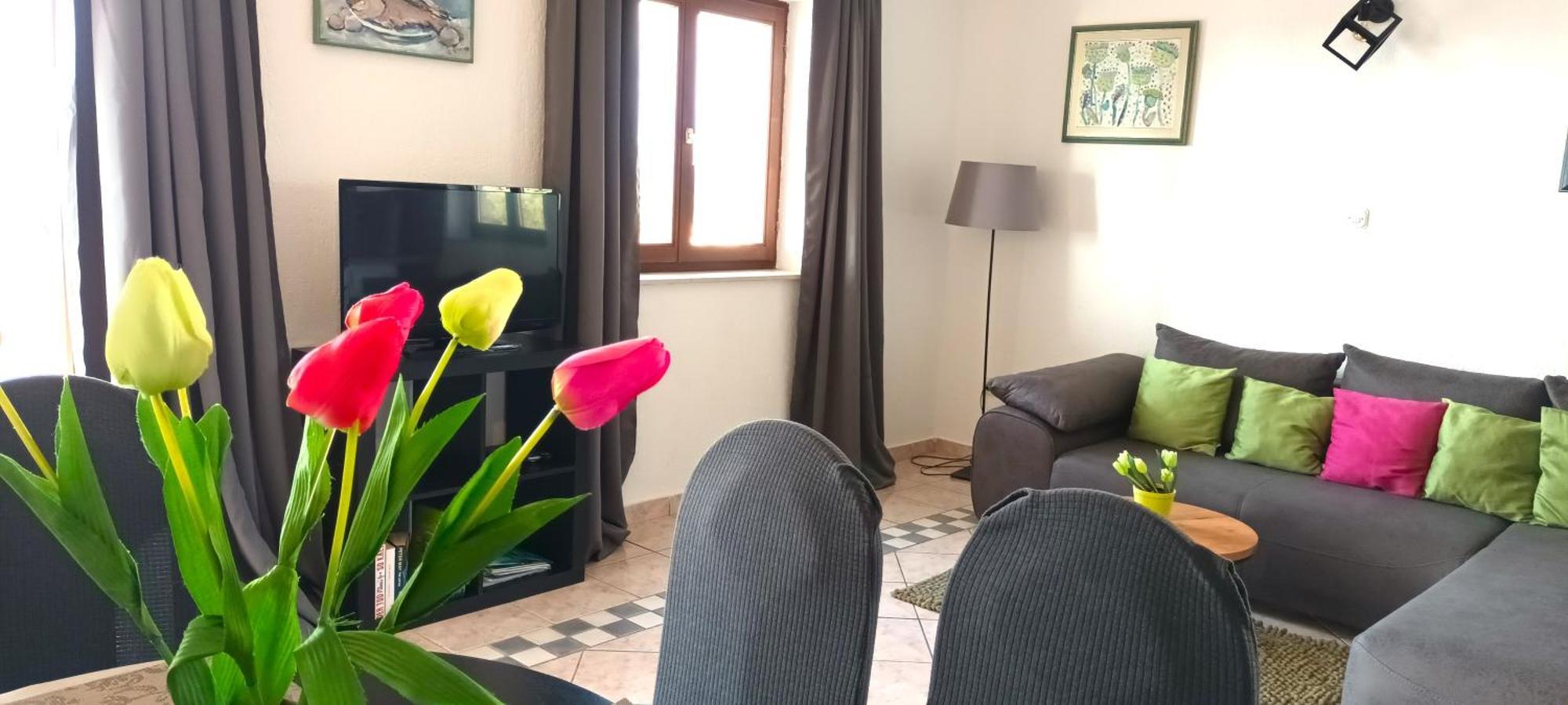 Olivista Croatia Apartments Njivice Buitenkant foto