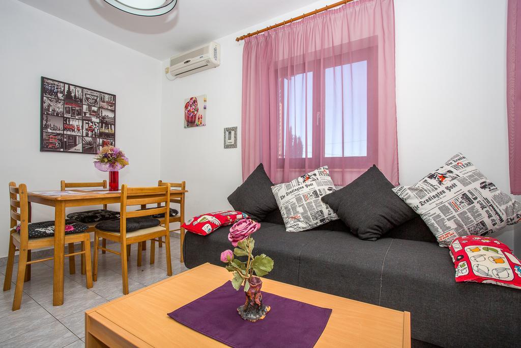 Olivista Croatia Apartments Njivice Buitenkant foto